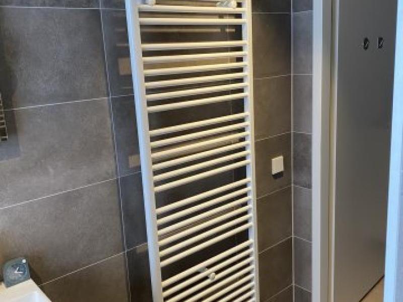 Handdoek radiator met midden aansluiting